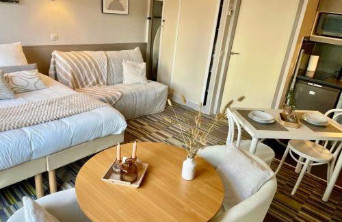 Paris Porte de Versailles Cosy Lodge 2 Appart hôtel parking wifi 4 pers - Foto 9