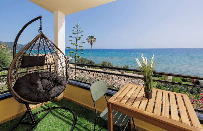 Coastal Bliss Apartments - Photo 1