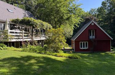 Beautiful House in the Woods, Huge Yard, Hot Tub - Foto 38