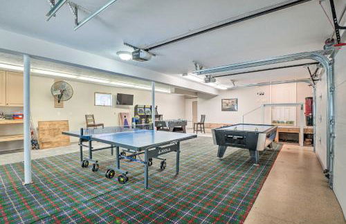 Spacious Lakefront Home with Private Dock! - Foto 31