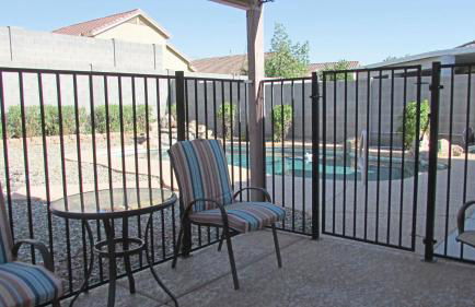 Cozy home near freeways w pool BBQ - Foto 27