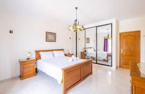 Casa Bella Vista - Fantastic spacious villa with beautiful views views of the Algarvian mountains, Monchique - Foto 26