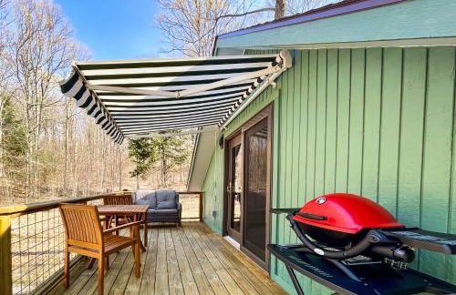 1 Mi to Crystal Lake! Couples Retreat with Deck - Photo 1