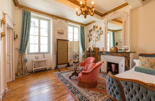 CHAMPAGNE HOUSE- Oasis de luxe & de charme - coeur de ville - 10-12 pers - piscine, cuisine d'été, patio, bar & piano - Photo 20