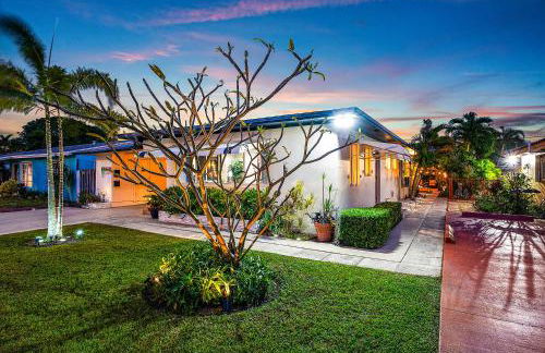 Coastal Harbor, King Bed, Pickleball Gear, Golf set, BBQ- 1 dollar rides to Beach, by Maven Vacation Rentals - Foto 35