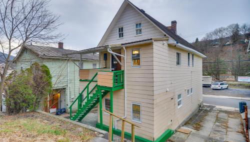 Main St Apt with Pool Table and Sauna in Westernport! - Foto 2