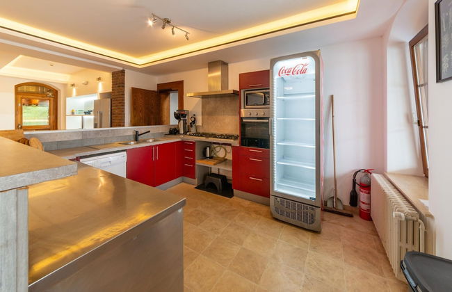 Former Hotel with Swimming Pool, Hot Tub, Sauna for Family Groups - Foto 9