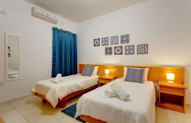 Valletta and Harbour Views Apartment in Central Sliema - Foto 3