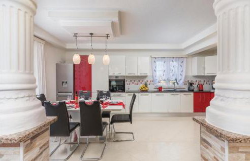 Awesome Home In Nedescina With Kitchen - Foto 21