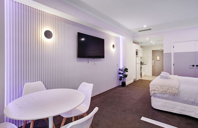 Cozy Studio Retreat in the City By Zodiak Stays - Photo 8