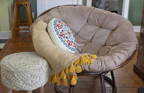 Boho Garden Bungalow Near IU, Downtown, EV Level 2 Station - Foto 7