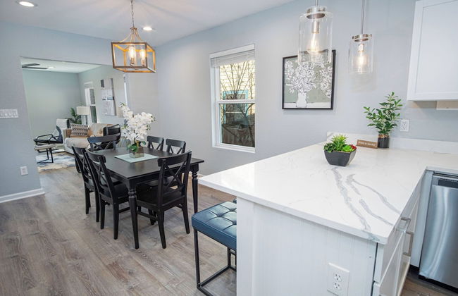 Adorable 4BR 2BA Close to Riverwalk and Downtown - Foto 19