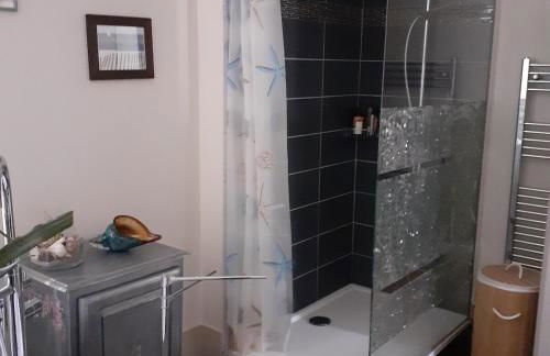 Calme et confort centre ville avec parking privé - Foto 5