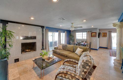 Elegant Home with Pool Table 3 Mi to Vegas Strip! - Foto 3