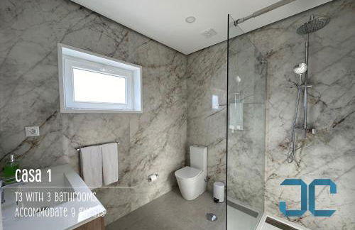 Arada Property - 4 Houses in 1 Private Property, Free Parking and Hot Tub - Foto 36