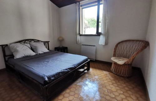 Villa avec piscine sur terrain clôt - Photo 12