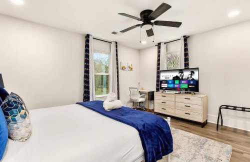 Manchaca 4 bedroom sleeps 10 Pool and Hot tub - Photo 48