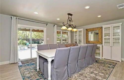 Private Pool & Hot Tub! Charming Hill Country Home Minutes to Wineries/Shops! - Foto 21
