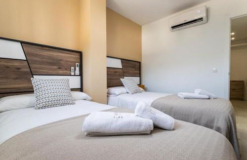 Sur Suites del Sol Apartamento 3 hab y 2 wc con gran terraza y piscina a pasos de la playa - Photo 27