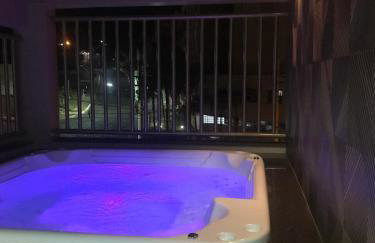 Paradise Temporada Cobertura 4 Quartos com Jacuzzi e Churrasqueira no Thermas Paradise - Rio Quente - Foto 27