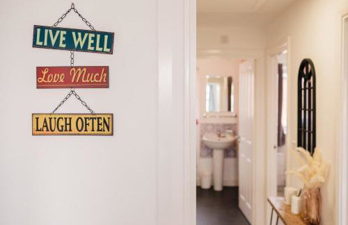 Beautiful 3 Bedroom Home Near Worcester - Photo 60