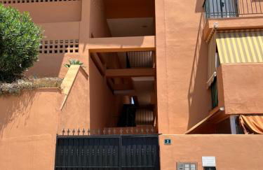 Ático con Vistas al Mar y con Piscina frente a Castillo Sohail - Photo 25