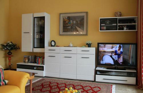 Apartment with Panoramic Lake View & Terrace in Pino, Lago Maggiore - Casa Roccia No 7 - Foto 6