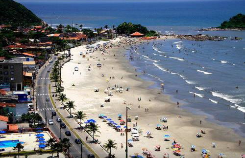 Apartamento na Praia dos Sonhos Perto do Mar em Itanhaém - Foto 2