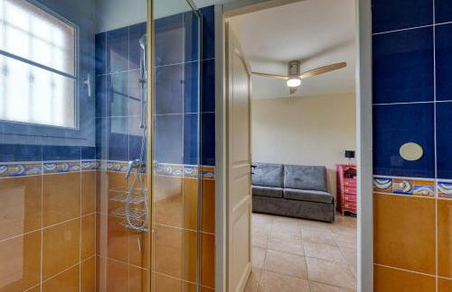 La Villa des Vignes - Climatisée avec piscine - Foto 20