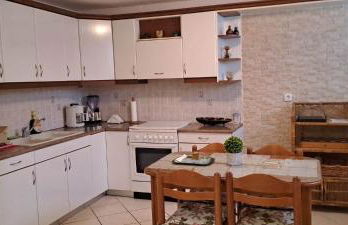 Loula's House - Photo 9