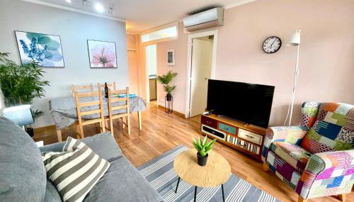 LA MER BLEUE, Boutique Apartament with free parking, full equipped in Fenals Beach - Foto 2