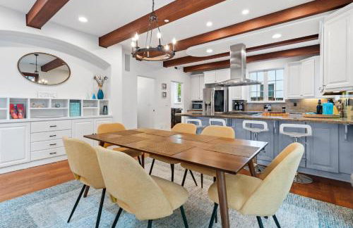 Gorgeous Santa Cruz Villa - Modern Beachside Paradise with NEW Hot Tub & Fast Wi-Fi - Foto 18