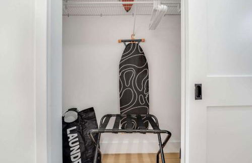 Brand New Apt w Parking Blocks from Downtown- F - Foto 15