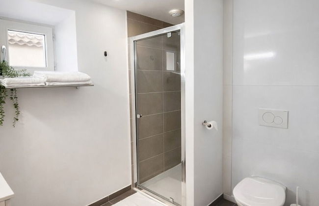 Sous les platanes - Foto 24