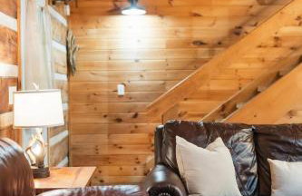 Modern Cabin with Luxury Gym, Firepit + Game Room! - Foto 73