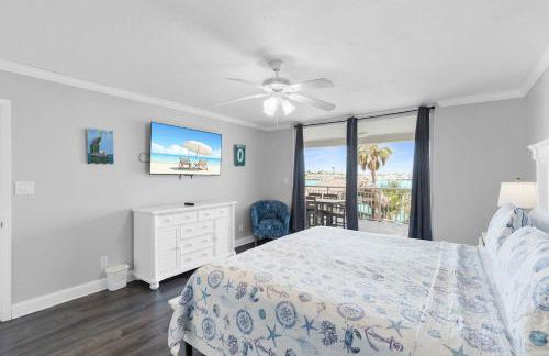 Aruba - Downtown Waterfront 2x2 Dock & Pool Pet-Friendly - Photo 12