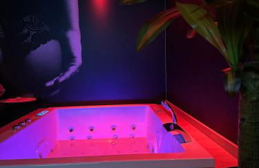 Red Room by Loveroomeo - Foto 1