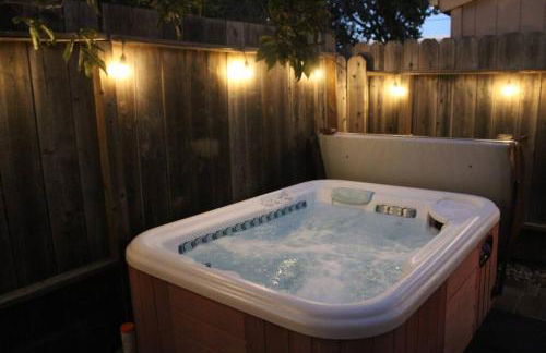 Modern Guesthouse w Private Patio and Hot Tub - Foto 30