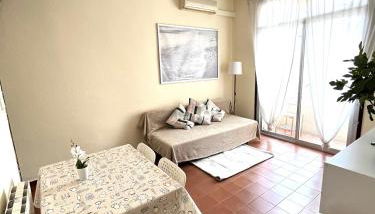 Camp Nou Apartment WiFi - Photo 3