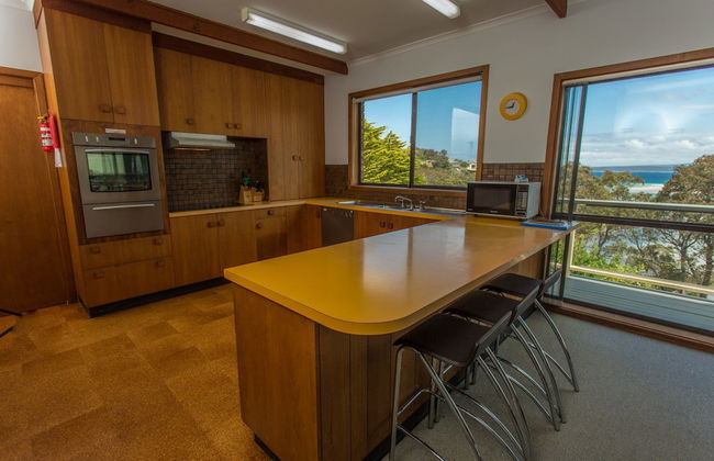 'Cliff 64' Cliff Top Home - Photo 8