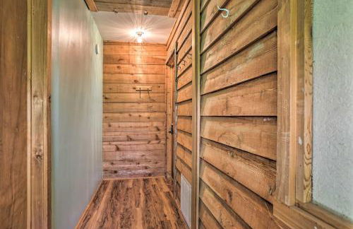 Less Than 1 Mi to Dtwn Suttons Bay! Studio with Shared Beach - Foto 16