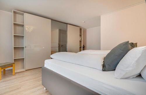 Köln-Pulheim Saphier Haus I15 min Köln Messe Lanxess I 180m2 über 4 Level I Komfort I P I Palmengarten I Babybett - Photo 4