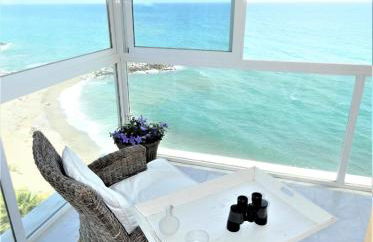 The Pearl with Private Beach Access - Foto 1