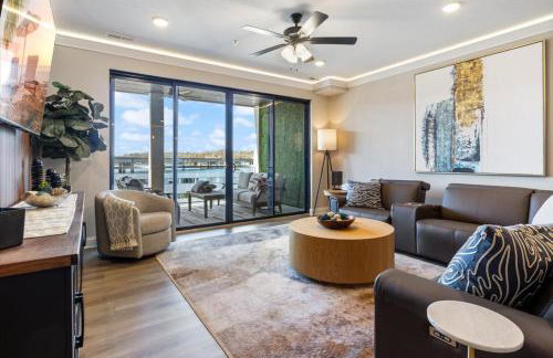 Upscale Lakeside Condo with Extraordinary Amenities at Topsider in Osage Beach 19mm - Photo 7