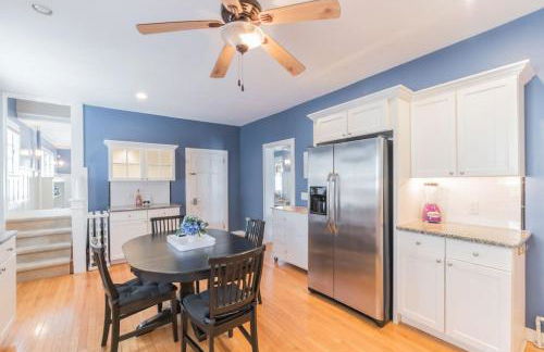 Beach Block 7 bdrms Parking Patio and Sunroom - Foto 13