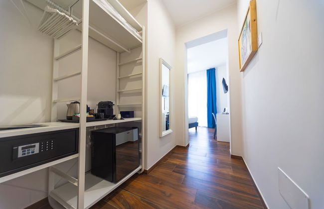 Serena Palace Superior Rooms - Photo 9