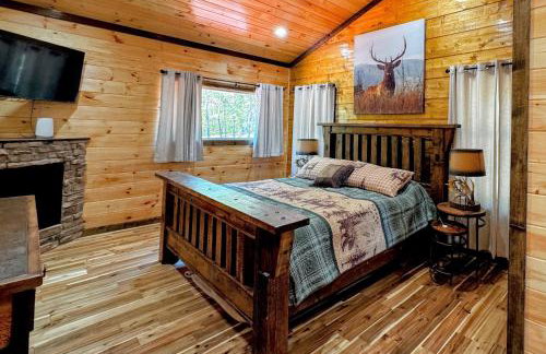 Luxe Cabin with Game Room, Hot Tub & Firepit - Foto 20