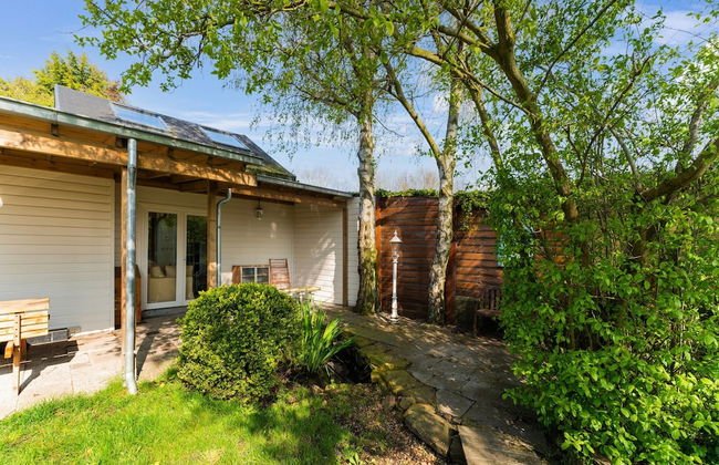 Amazing Holiday Home With Spacious Garden - Photo 32