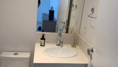 Apartamento 01 quadra da praia - LUXO Praiamar Residence - Foto 4