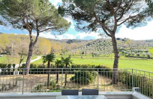 The Boathouse, at the lake - Photo 3